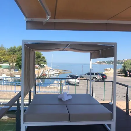 Casa vacanze Star 2 Floating House, Marina Portorose