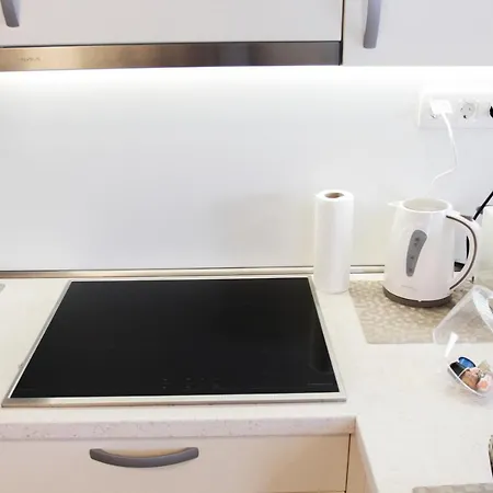 Star 2 Floating House, Marina