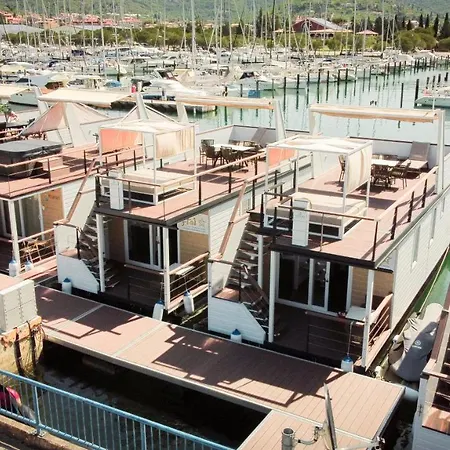 Сasa de vacaciones Star 2 Floating House, Marina Portoroz