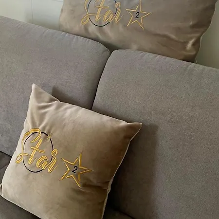 Star 2 Floating House, Marina