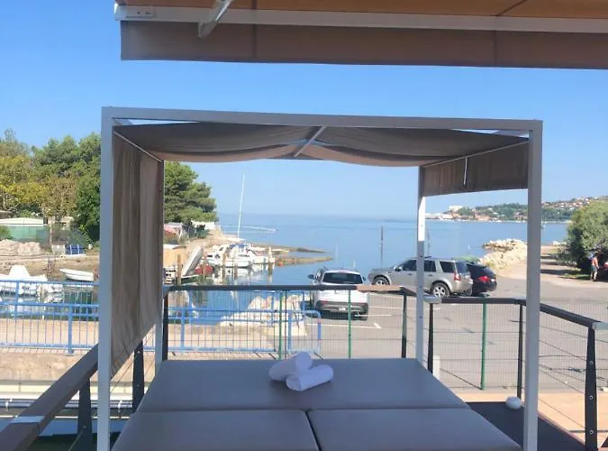 Σπίτι διακοπών Star 2 Floating House, Marina Πορτορόζ