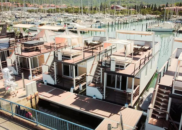 Holiday home Star 2 Floating House, Marina Portoroz