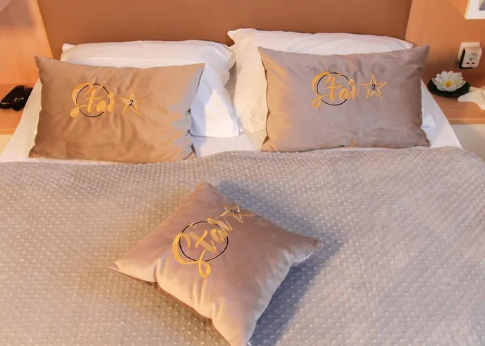 Star 2 Floating House, Marina